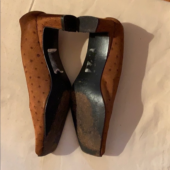 Shoes - Picture 2 of 4